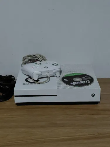 ? Xbox One S 1TB - Completo | Excelente estado (1.200) negociável.<br>? R$ 1.200 (negociável