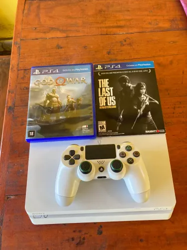 PlayStation 4 slim