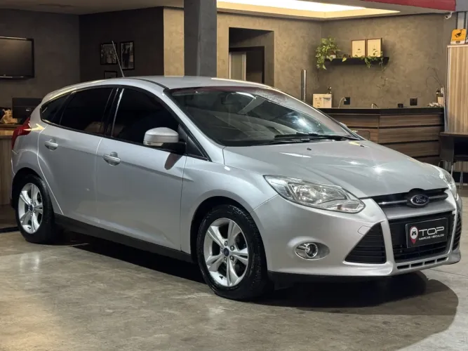 Ford Focus 1.6 S/1.6 SE Flex 16V 5P AUT 2015