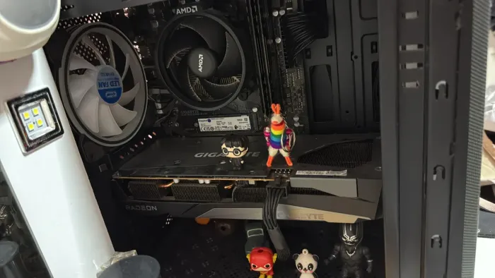 PLACA DE VÍDEO RX 7600 GIGABYTE EAGLE GAMING OC 8gb 