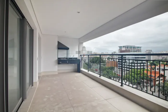 Apartamento - Moema - 3 Dormitórios - 149m².
