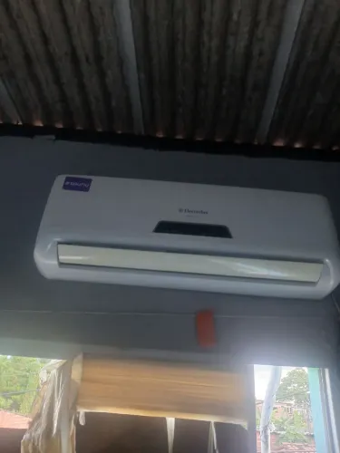 Ar condicionado semi novo eco turbo eletrolux 9000