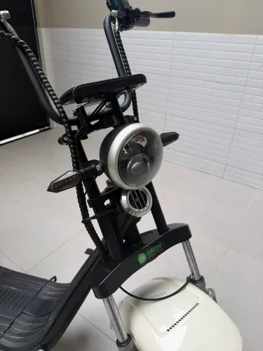 Scooter elétrica