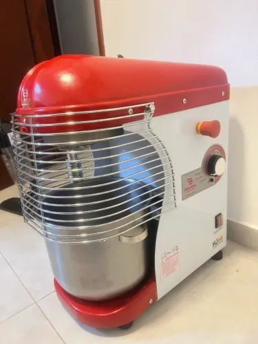 Batedeira Industrial Braesi 12L 12x de R$399