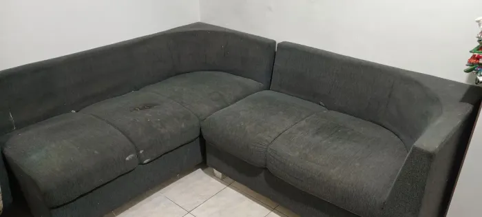 Sofá de canto 5 lugares bom e preço pra sair rápido!!!