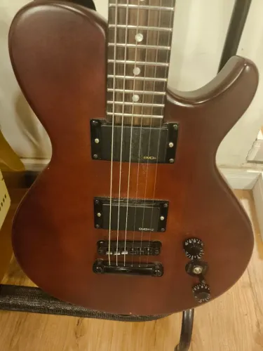Guitarra Dean evo com emghz