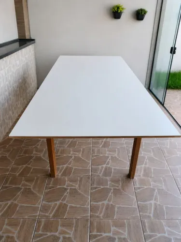 Mesa grande e resistente para corte, costura, artesanato