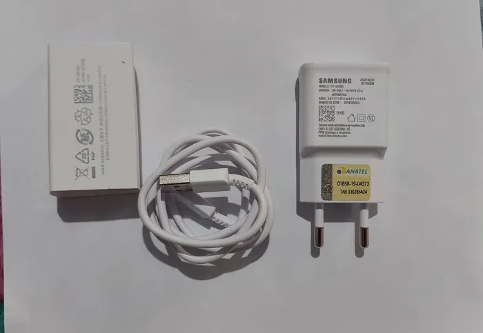 Carregador Samsung 15 W ( Modelo EP -TA20B ) Cabo Usb Para Tipo -C ( Novo )