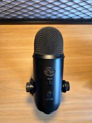 Microfone Blue Yeti blackout