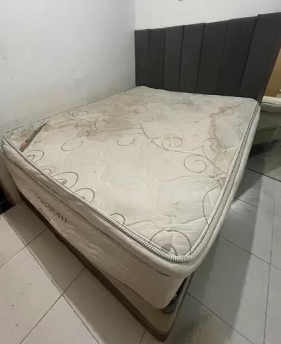 Cama de casal com colchão ortobom e cabeceira