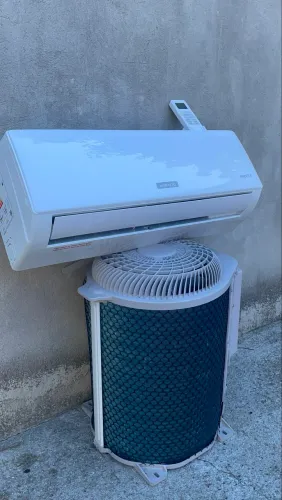 AR-CONDICIONADO AGRATTO INVERTER 9.000 BTUs (instalado)