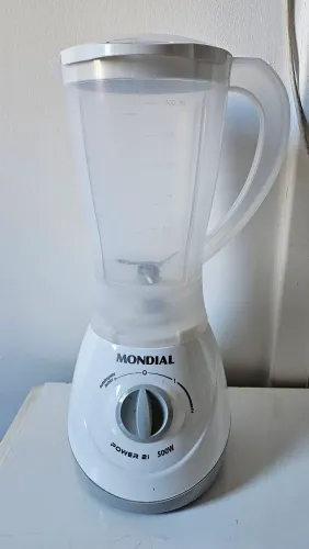 Liquidificador Mondial branco 