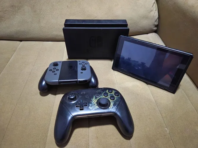 Nintendo Switch 