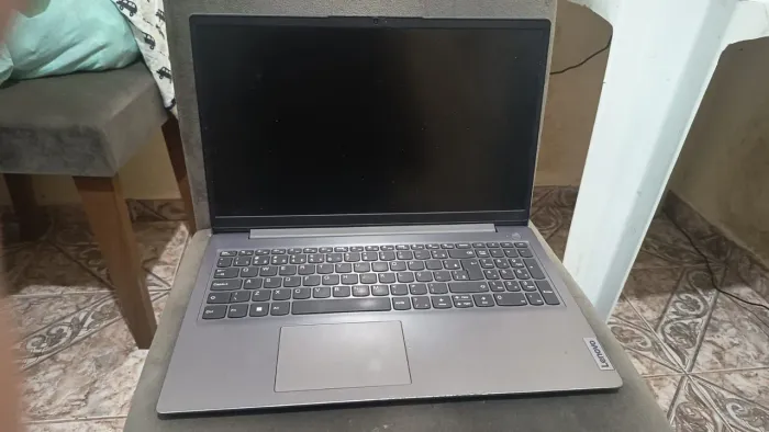 Vendo notebook Lenovo penúltima linha lançada AMD RYZEN 5 5500u