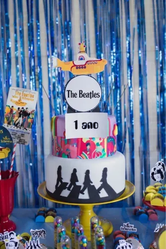 Bolo fake The Beatles