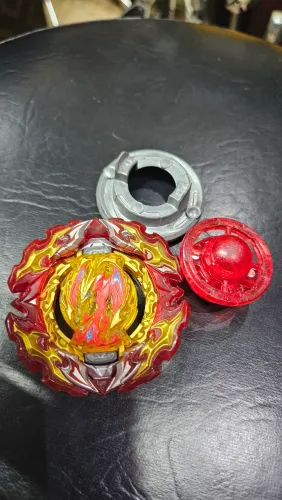 Beyblade Burst Proeminence Phoenix