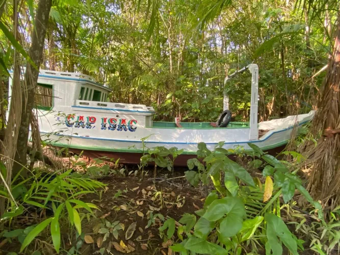 Vende-se barco