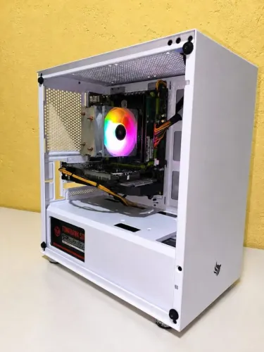 PC Gamer BARATINHO BRANCO /LOL, VALORANT, ROBLOX, GTA, ESTUDOS - Xeon - 8gb DDR4 - Geforce