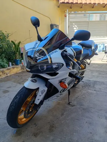 vendo moto speed R1 1000 2007 reliquia