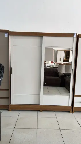 Guarda-Roupa Casal 2 Portas de Correr com Espelho - Novo | R$ 1.499,99 à Vista