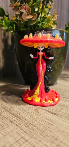 Boneca colecionável McDonald's- La Muerte 2015