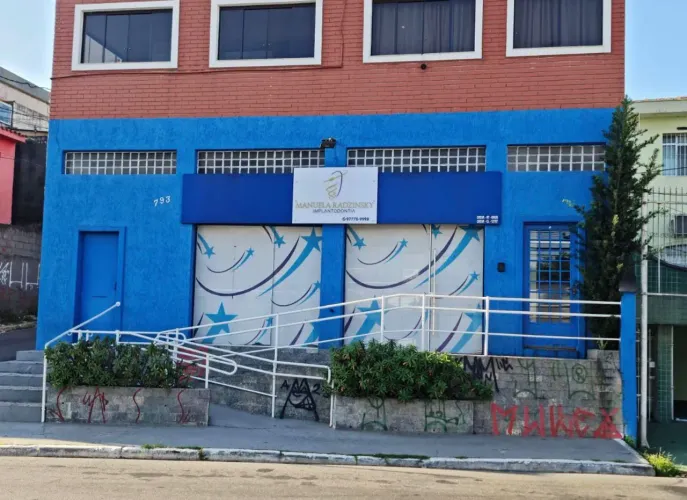 Prédio comercial na Avenida Yervant Kissajikian, N. 793 1987 m²