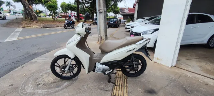 HONDA BIZ 125i 2022/2023 BRANCA