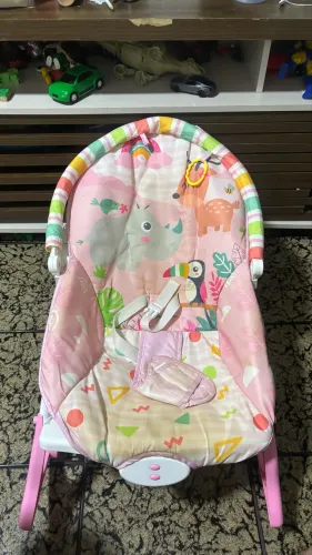 Cadeira de balanço infantil