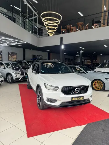 Volvo XC40 T-5 R-design 2.0 252cv AWD 2021