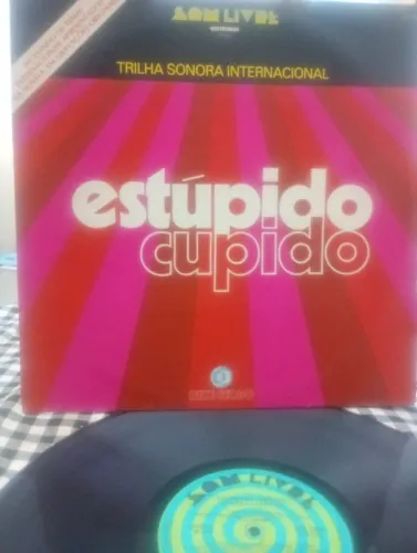DISCO DE VINIL "ESTÚPIDO CUPIDO INTERNACIONAL 1976