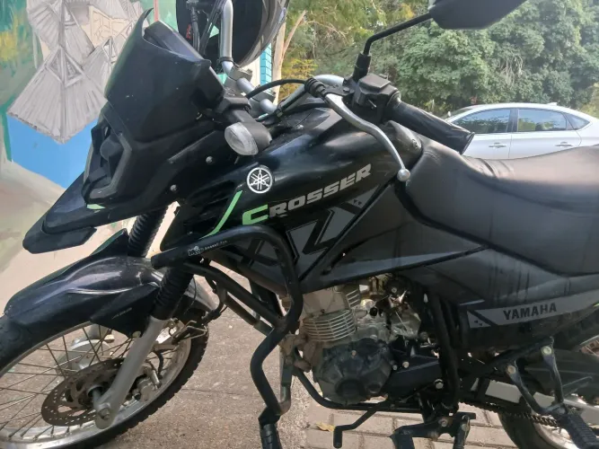 Vendo ou troca  por cb 300 fazer 250