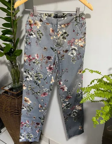 Calça Zara tecido P/ 36