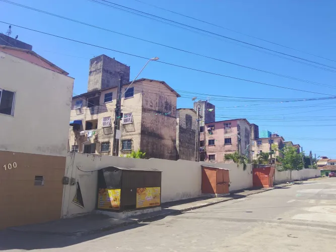 Apartamento já com ar condicionado excelente localização.