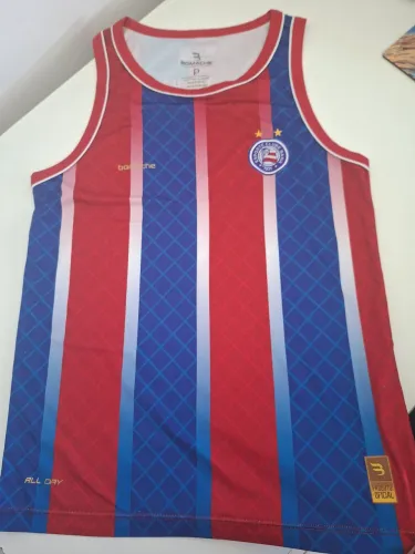 Camisa do Bahia tamanho P - bom estado.