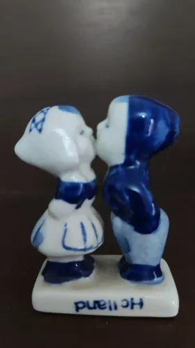 Bibelô colecionável em porcelana Delft da Holands