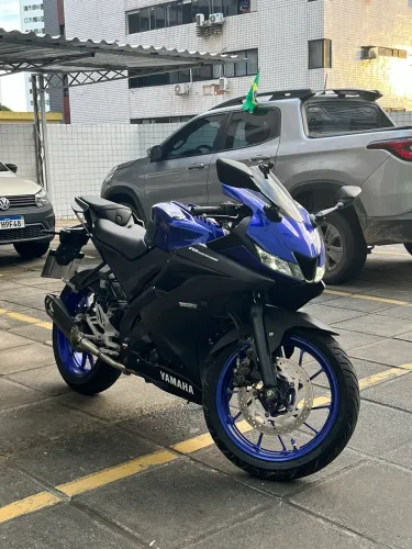 YAMAHA R15 com 6.000 rodados