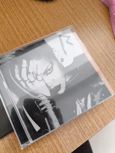 Cd Rihanna original RATED R