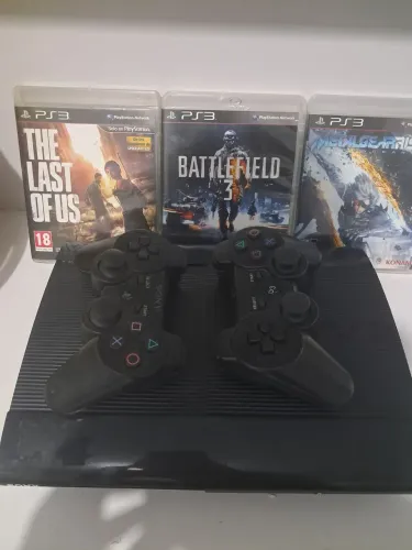 PlayStation 3 Super Slim desbloqueado