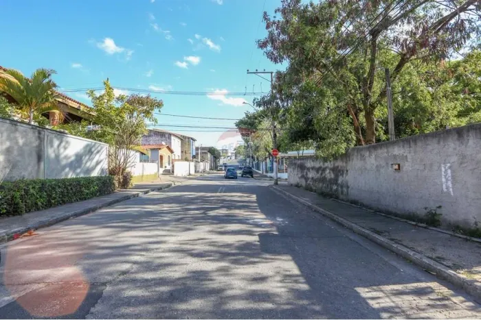 Terreno à venda de esquina com 565 m² na Vila Haro, Sorocaba