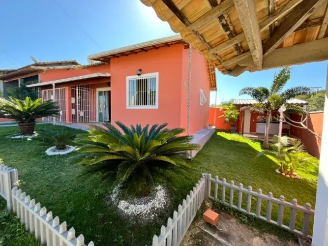 Casa à venda em Itaúna Saquarema. 2Qtos(Sendo 1Suíte). A 600 Metros da Praia.