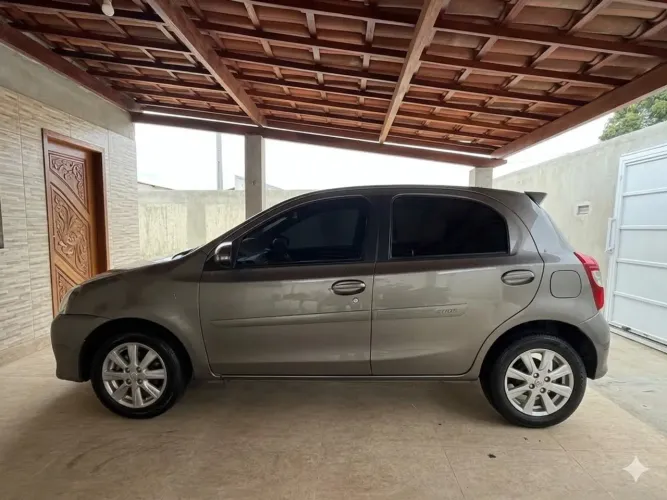 Toyota Etios X Plus 1.5 Flex 16V 5P Aut. 2020