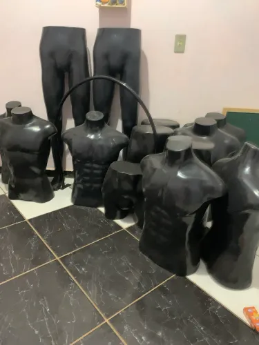 Manequins preto masculino