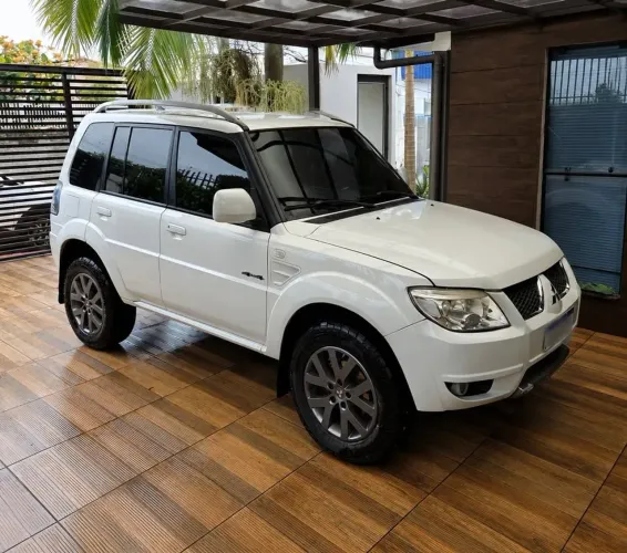 Mitsubishi Pajero TR4 2.0/ 2.0 Flex 16V 4X4 Aut. 2014