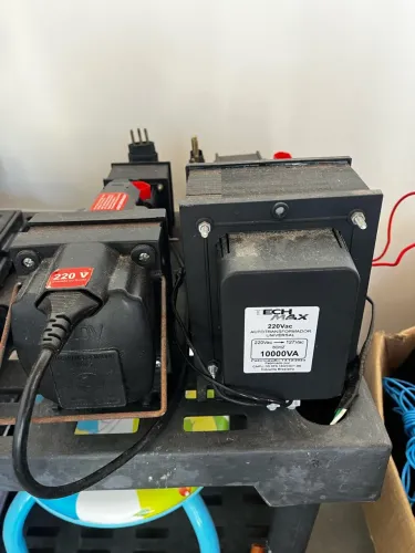 Vendo transformadores de diversas potências!!! 110V x 220v e 220v x 110V!!!