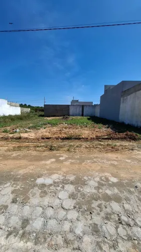 2 lotes medindo 7x20 m