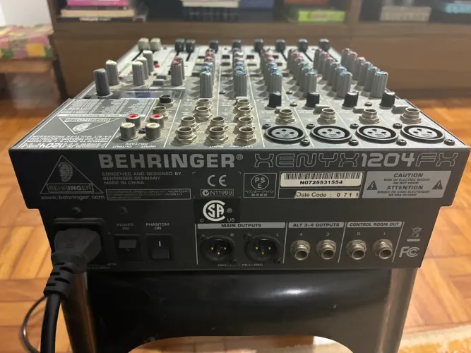 Behringer Xenyx 1204FX - Mesa de Som 12 Canais (Leia a descrição)