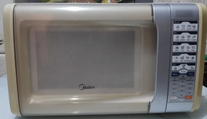 Microondas 30 L Funcionando certinho esquenta super bem