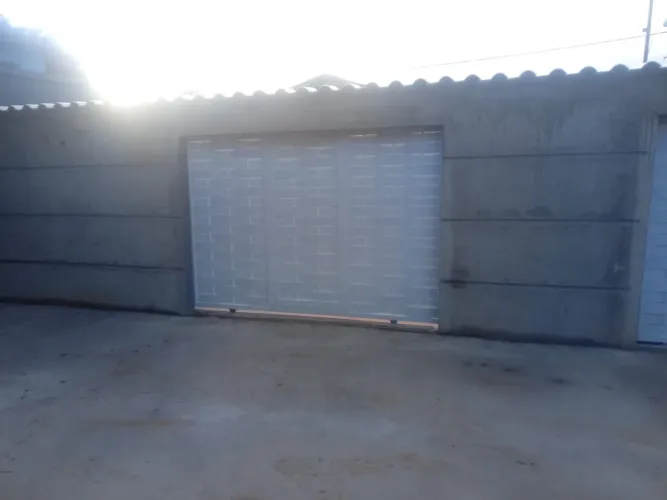 Casa coroa grande água e luz incluso