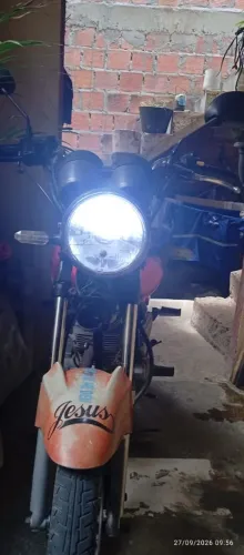 Vendo moto valor 3.000