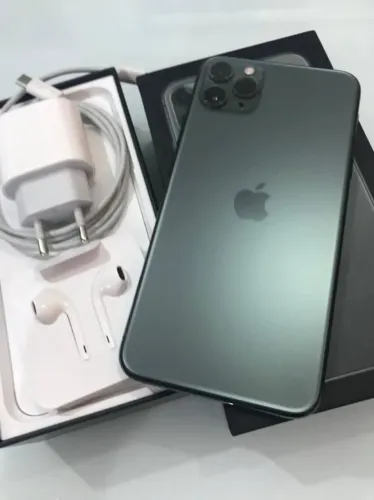iPhone 11 pro Max 256gb (todo original) sem detalhes+ aceita troca 